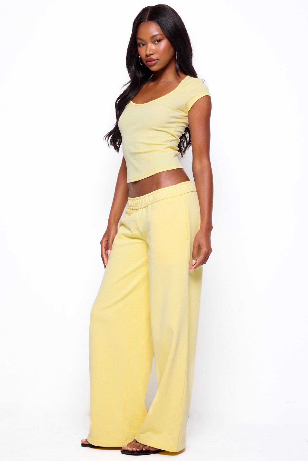 Chari Ribbed Scoop Neck T Shirt